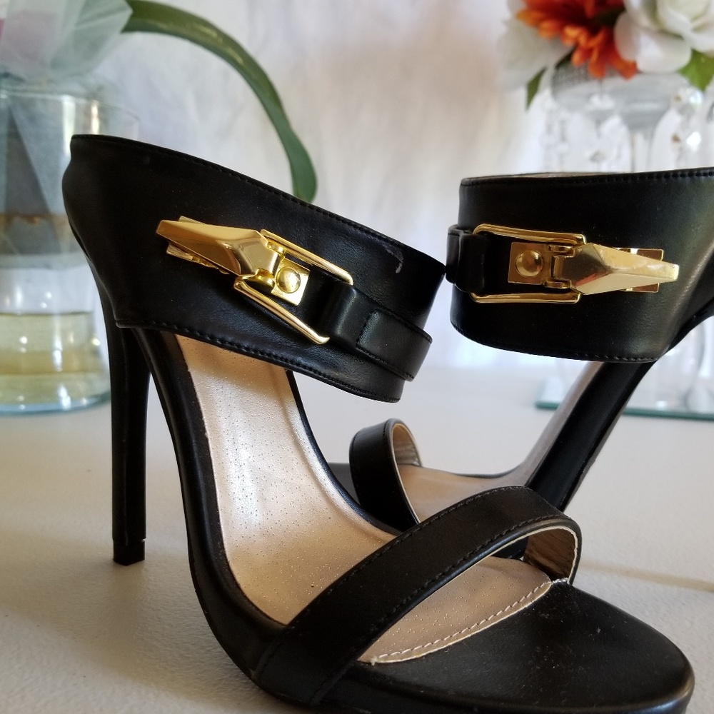 Heels - Picture 2 of 2